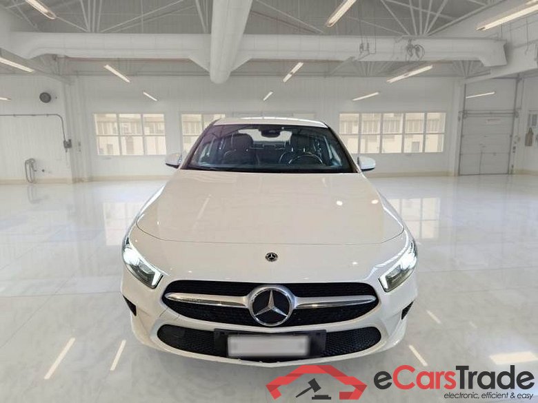MERCEDES-BENZ CLASSE A / 2018 / 4P / BERLINA A 180 D AUTOMATIC BUSINESS #6