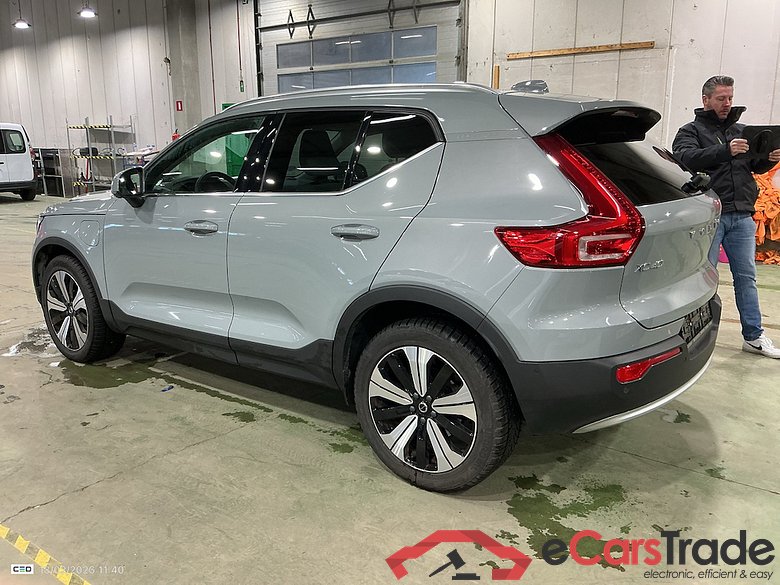 VOLVO XC40 1.5 T4 PHEV ULTIMATE BRIGHT DESIGN DCT #3