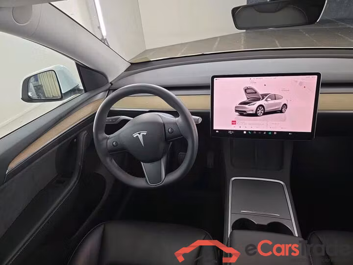 Tesla Model Y Model Y RWD 255kW/347pk  5D/P Auto-1 - WLTP onvolledig #5