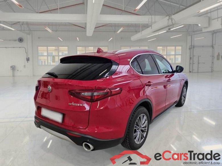 ALFA ROMEO STELVIO / 2017 / 5P / SUV 2.2 TURBO DIESEL 160CV BUSINESS AT8 RWD #2