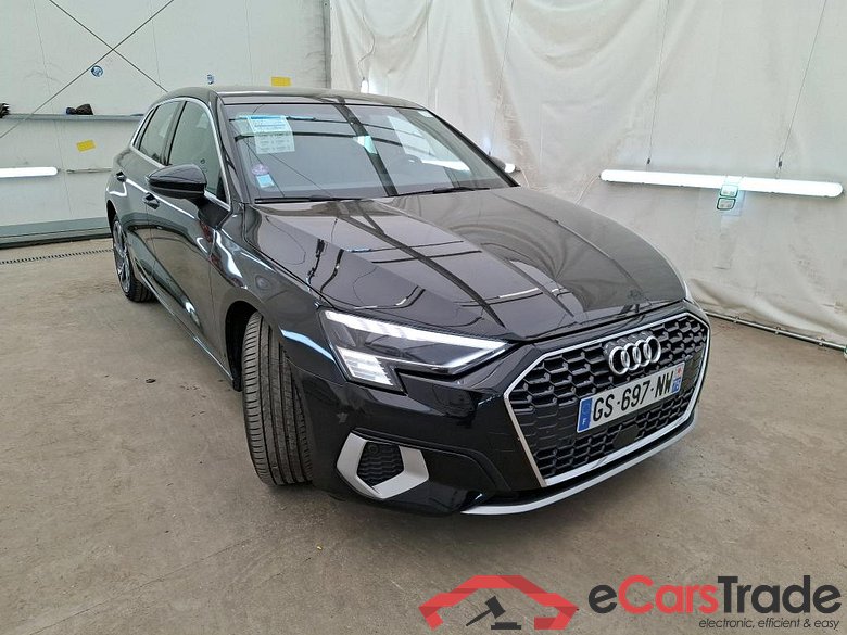 AUDI A3 Sportback / 2020 / 5P / Berline 40 TFSI e 204 S Tronic Design Luxe #4