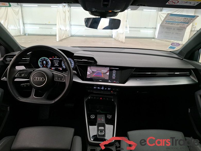 AUDI A3 Sportback / 2020 / 5P / Berline 40 TFSI e 204 S Tronic Design Luxe #5