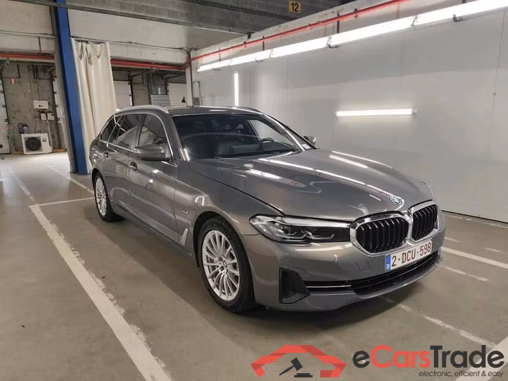 BMW 5 Reeks Touring 5 Reeks Touring 530e Auto (PHEV) 215kW/292pk  5D/P Auto-8 - CO2 onvolledig #2