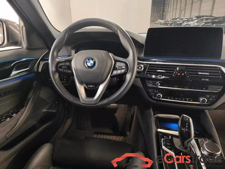 BMW 5 Reeks Touring 5 Reeks Touring 530e Auto (PHEV) 215kW/292pk  5D/P Auto-8 - CO2 onvolledig #5