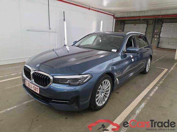 BMW 5 Reeks Touring Série 5 Touring 530e Auto (PHEV) 215kW/292pk  5D/P Auto-8 - CO2 incomplet