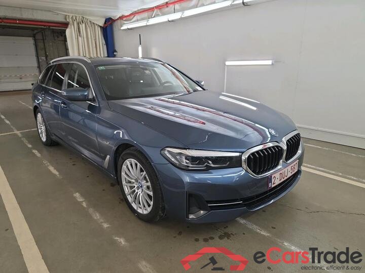BMW 5 Reeks Touring Série 5 Touring 530e Auto (PHEV) 215kW/292pk  5D/P Auto-8 - CO2 incomplet #2