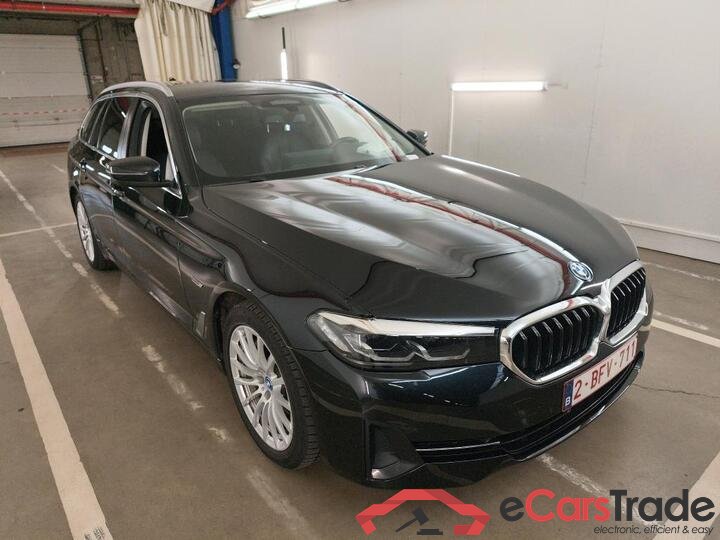 BMW 5 Reeks Touring 5 Reeks Touring 530e Auto (PHEV) 215kW/292pk  5D/P Auto-8 #2