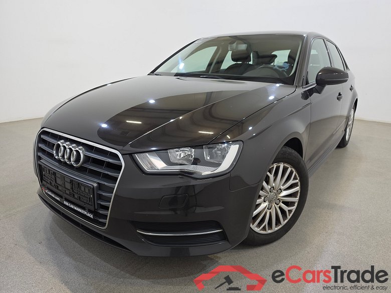Audi A3 1.6 TDi Navi Klima PDC ...