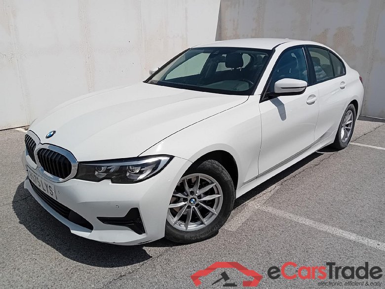 BMW Serie 3 / 2018 / 4P / sedán 318d Auto.