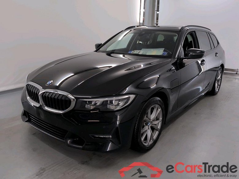 BMW 3 TOURING - 2019 330eA PHEV #1