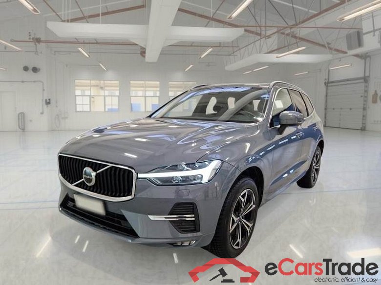 VOLVO XC60 / 2021 / 5P / SUV B4 D AWD AUTOMATICO MOMENTUM PRO