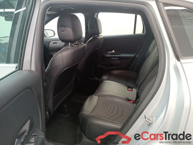 MERCEDES CLASSE GLA DIESEL - 2020 GLA 200 d 150 business Solution 5d Auto #3