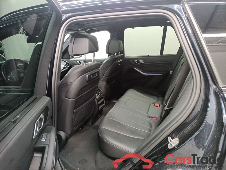 BMW X5 - 2018 3.0AS 286hp xDrive45e PHEV (EU6AP) 5d ///M-SportKit (total options: 23,732 Ex.Vat) #3