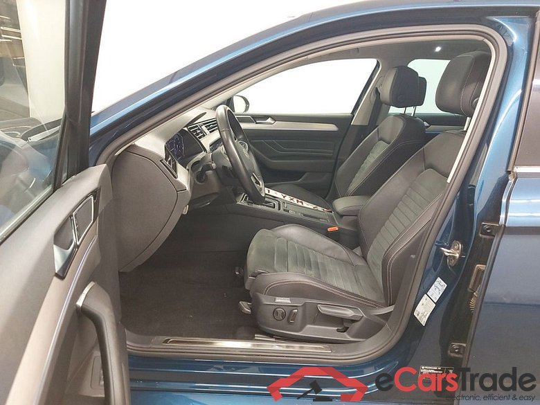 Volkswagen Passat Variant 2.0 TDI SCR 110kW DSG7 Elegance Business 5d #3