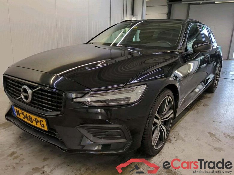 VOLVO V60 2.0 B3 Mom. Adv.