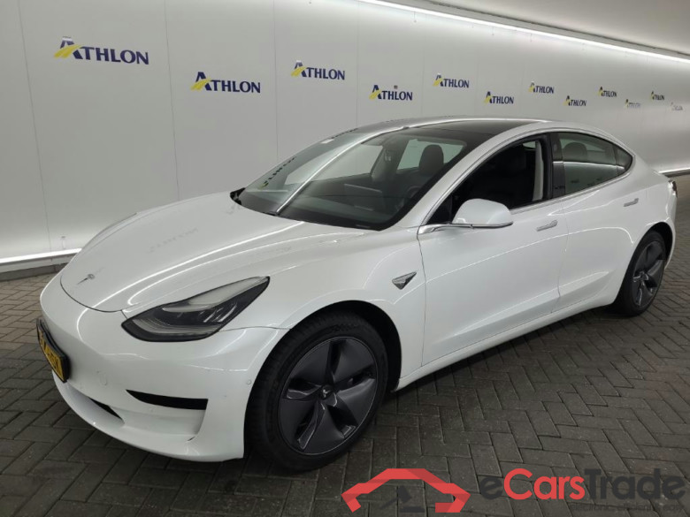 Tesla Model 3 Standard Range Plus RWD 4D 225kW #1