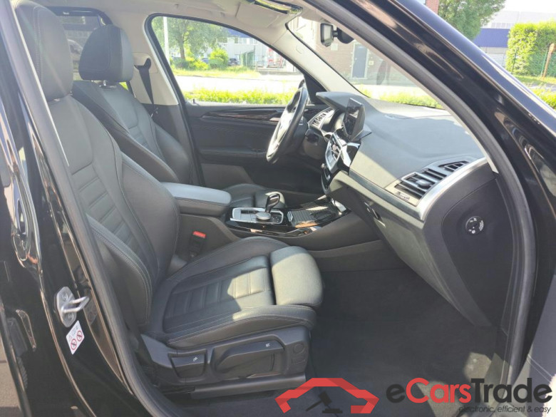 BMW - BMW X3 sDrive18dA 150PK Business Edition & Pack Business With Vernasca Heated Seats & Pack Travel & Parking Assistant Plus & Towing Hook #3