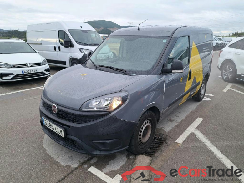 FIAT Doblò Cargo/2015/3P/furgón derivado de turismo Cargo Base Plus 1.3 Mjet 59kW (80CV) #1