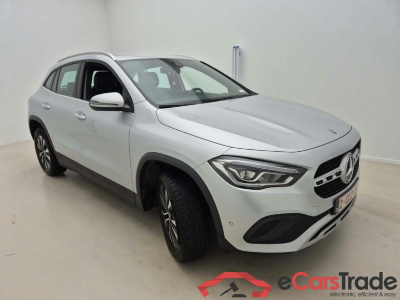 Mercedes GLA 200d Aut. LED-Xenon Widescreen Navi 1/2 Sport-Leather KeylessGo Camera Klima PDC ... #2