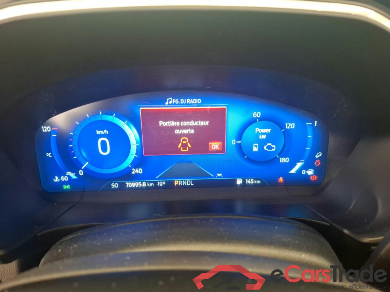 FORD Kuga / 2019 / 5P / SUV 2.5 190 hybrid Flexifuel Pshift Titanium #6
