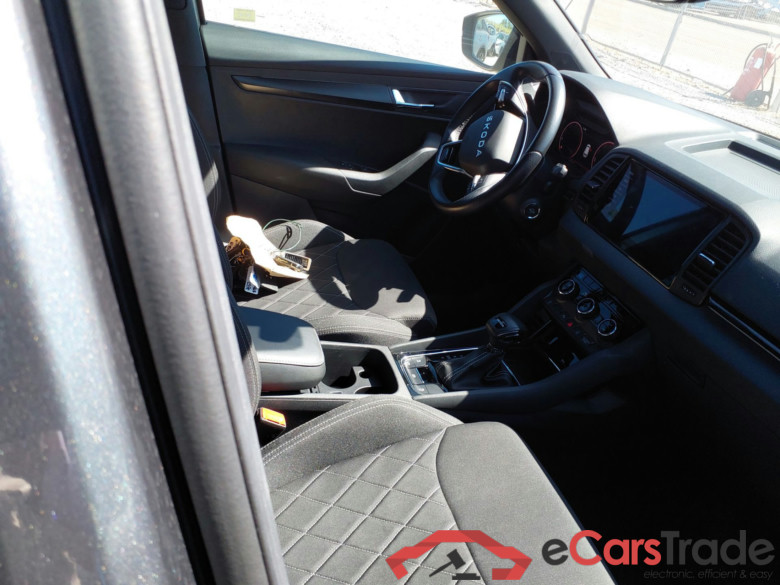 SKODA Karoq 2.0 TDI 110kW 150cv DSG AutomÃ¡tico Sportline #3