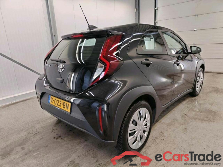 TOYOTA Aygo X 1.0 VVT-i MT Play #2
