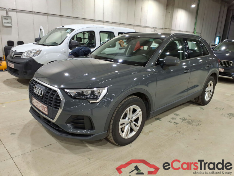 AUDI Q3 2.0 35 TDI S TRONIC BUS. ED. ATTRACTION #1