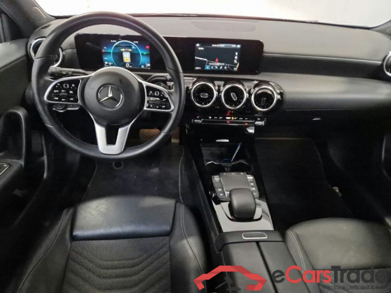 MERCEDES-BENZ CLASSE A / 2018 / 5P / BERLINA A 200 AUTOMATIC BUSINESS #3