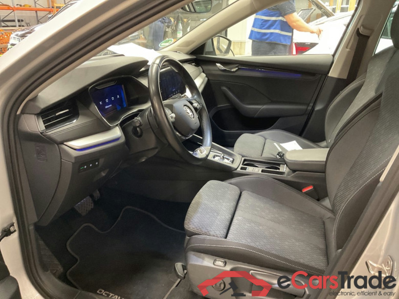 Octavia Combi Ambition 2.0 TDI 110KW AT7 E6d #4
