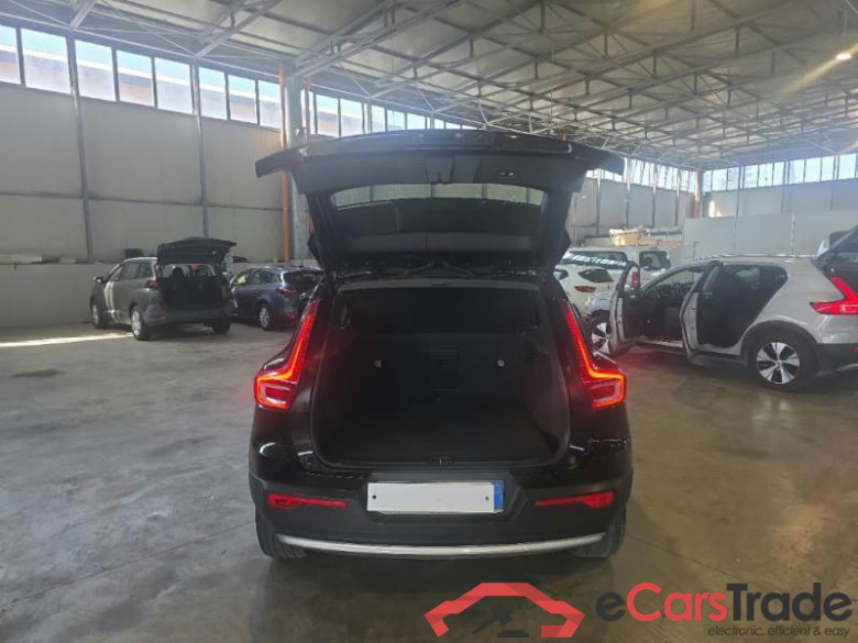 VOLVO XC40 / 2021 / 5P / SUV T4 RECHARGE PLUG-IN AUTO CORE #5