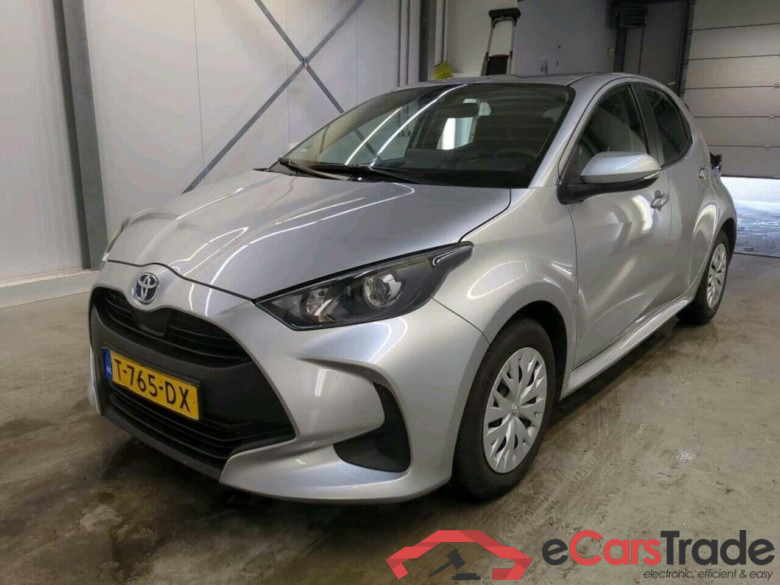 TOYOTA Yaris 1.5 Hyb. Active #1