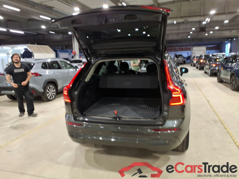 VOLVO XC60 - 2017 2.0 B4 MHEV Momentum Pro Geartronic #3