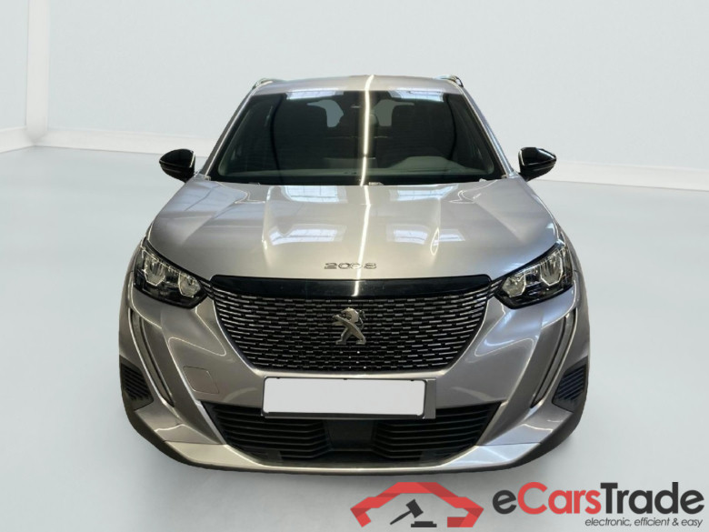 Peugeot 2008 Allure 1.2 PureTech 100 S&S BVM6 #2