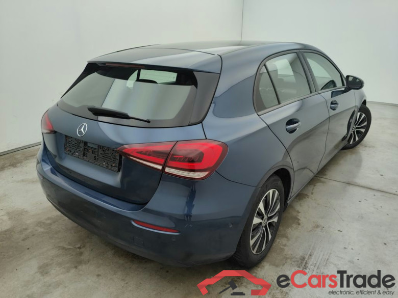 MERCEDES CLASSE A DIESEL (W177) A 180 d 116 Business Solution Essential 5d #2