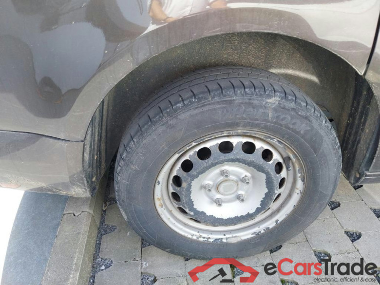 VOLKSWAGEN Caddy Van Caddy Fourgon  2,0 l TDI EU6 SCR BMT  75ch(55KW) Boîte manuelle 5 vitesses #2