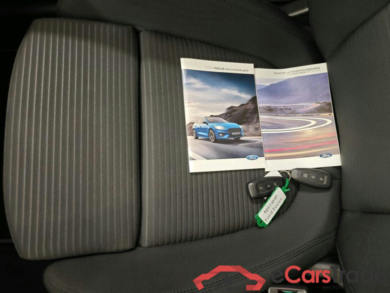Ford Focus 1.0 EcoBo 125pk Titanium X Bus Wagon 5d #4