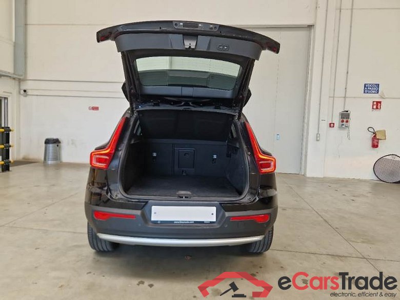 VOLVO XC40 / 2021 / 5P / SUV T4 RECHARGE PLUG-IN AUTO CORE #5