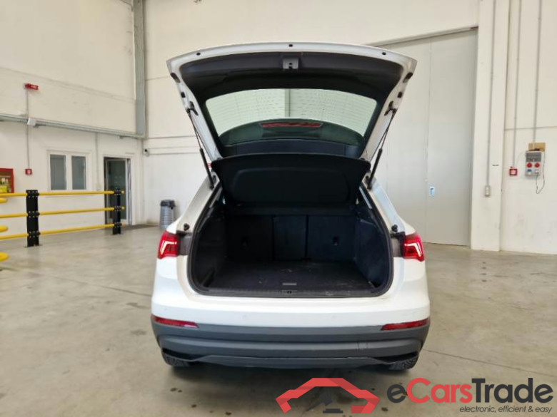 AUDI Q3 / 2018 / 5P / SUV 35 TDI S TRONIC BUSINESS #5