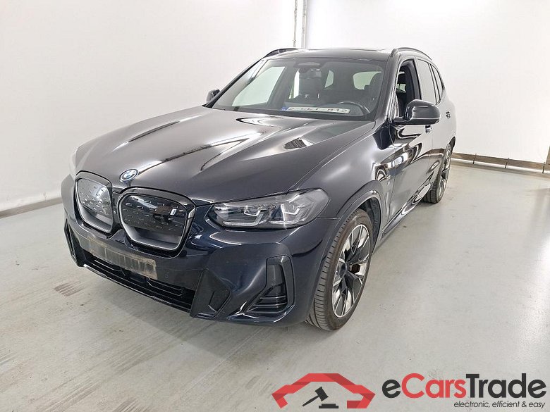 BMW IX3 80KWH AUTO