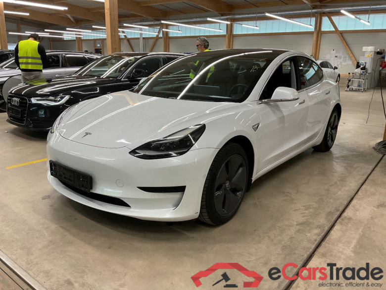 TESLA Model 3 Standard Reichweite Plus Hinterradantrieb 5d 225kW #1