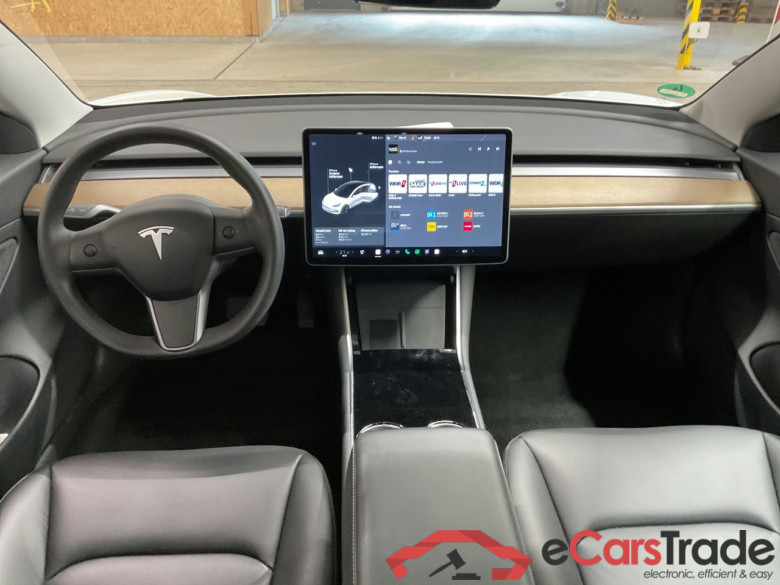 TESLA Model 3 Standard Reichweite Plus Hinterradantrieb 5d 225kW #3