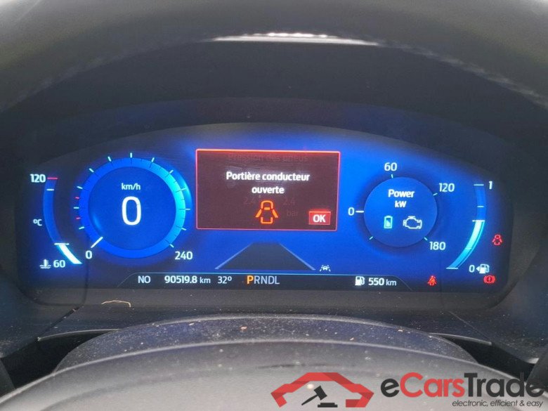 FORD Kuga / 2019 / 5P / SUV 2.5 190 hybrid Flexifuel Pshift Titanium #6