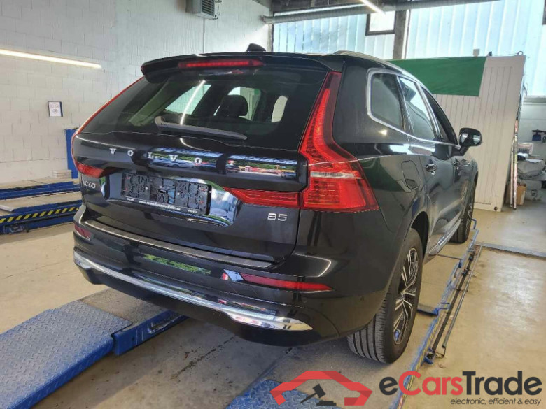 Volvo XC60 (03.2017->) DE - SUV5 B5 (Benzin) 2WD EU6d, Inscription Mild-Hybrid, (Facelift) 2021 - 2022 #3