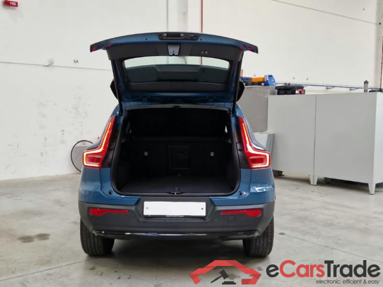 VOLVO XC40 / 2021 / 5P / SUV B3 AUTOMATICO PLUS DARK #5