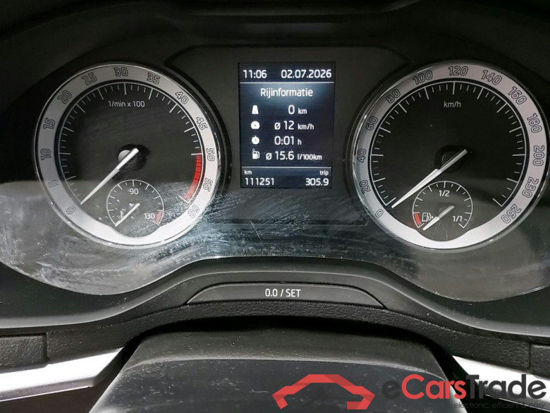 SKODA - SKO KAROQ CRTDI 115PK Clever With Climatic & Navigation & Heated Seats & Side Assist & Canton Sound & Park Sensors Front & Rear #5