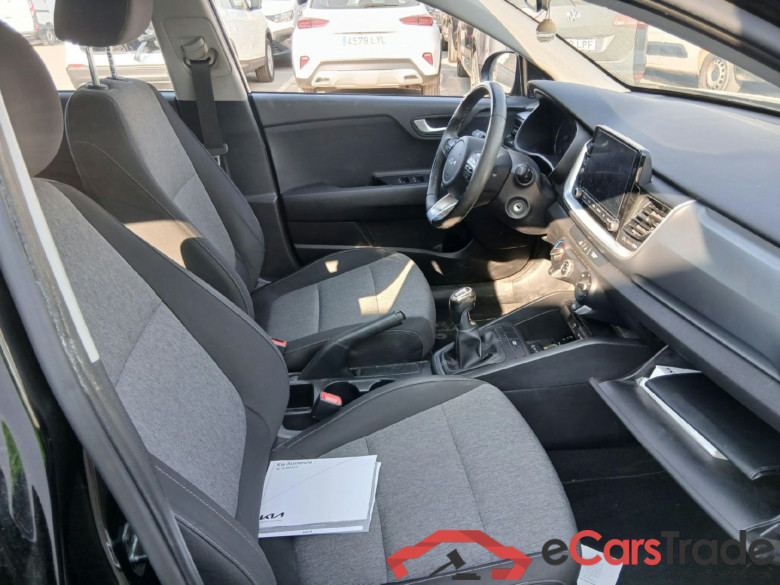 KIA Stonic / 2017 / 5P / todoterreno 1.0 T-GDi 74kW (100CV) MHEV iMT Concept (CM) #6