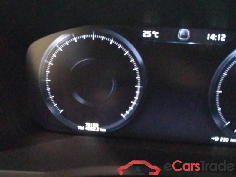 VOLVO XC90 / 2014 / 5P / SUV B5 D AWD AUTOMATICO 7P INSCRIPTION #4