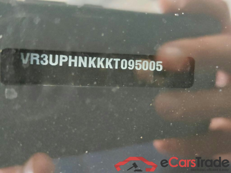 Peugeot 208 Active 1.2 PureTech 100 5d #6