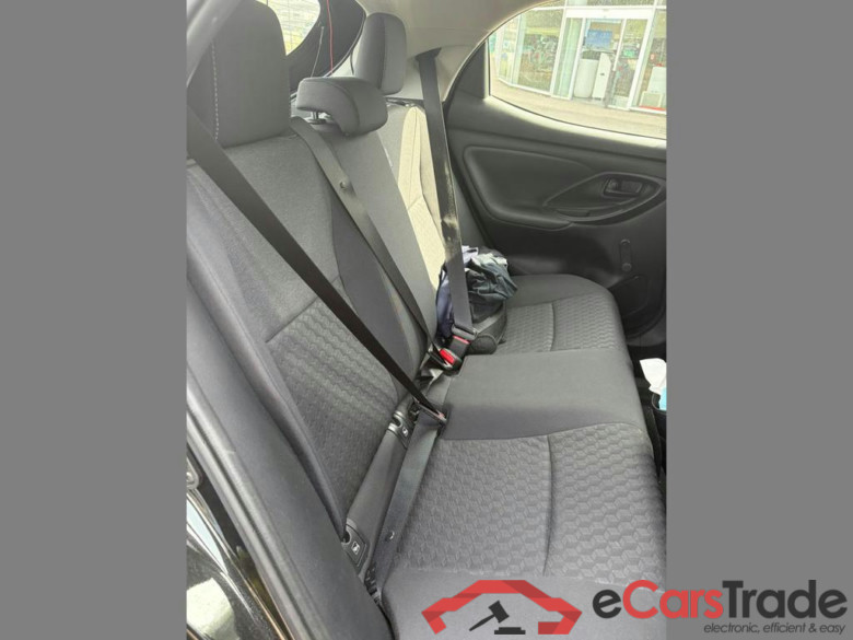 TOYOTA Yaris Hybrid (HEV) Hybrid 1.5i VVT-i E-CVT Style #6