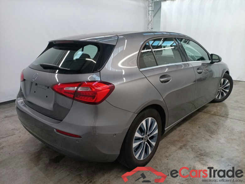 Mercedes-Benz A-Klasse A 180 Business Solution 5d #2